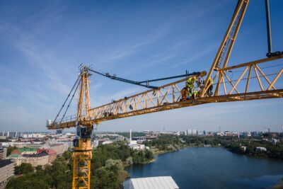 Maisemat Helsingin yllä Liebherr-torninosturista käsin.